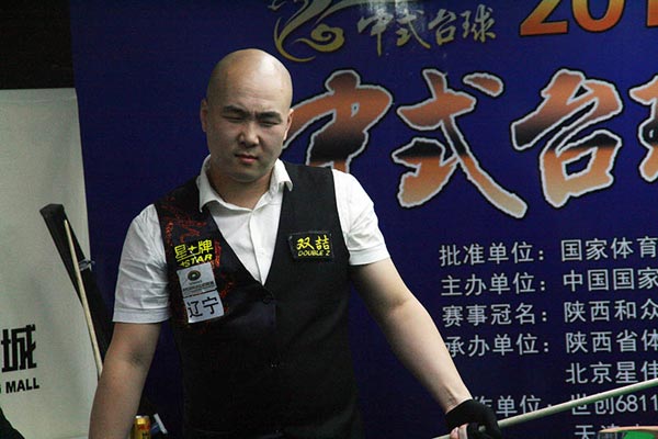 须在豪门中 须在豪门中